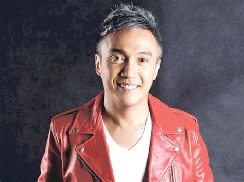 where is arnel pineda today.